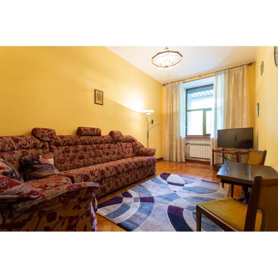 Cozy Apartment On Nezalezhnosti Avenue Harkiv Dış mekan fotoğraf