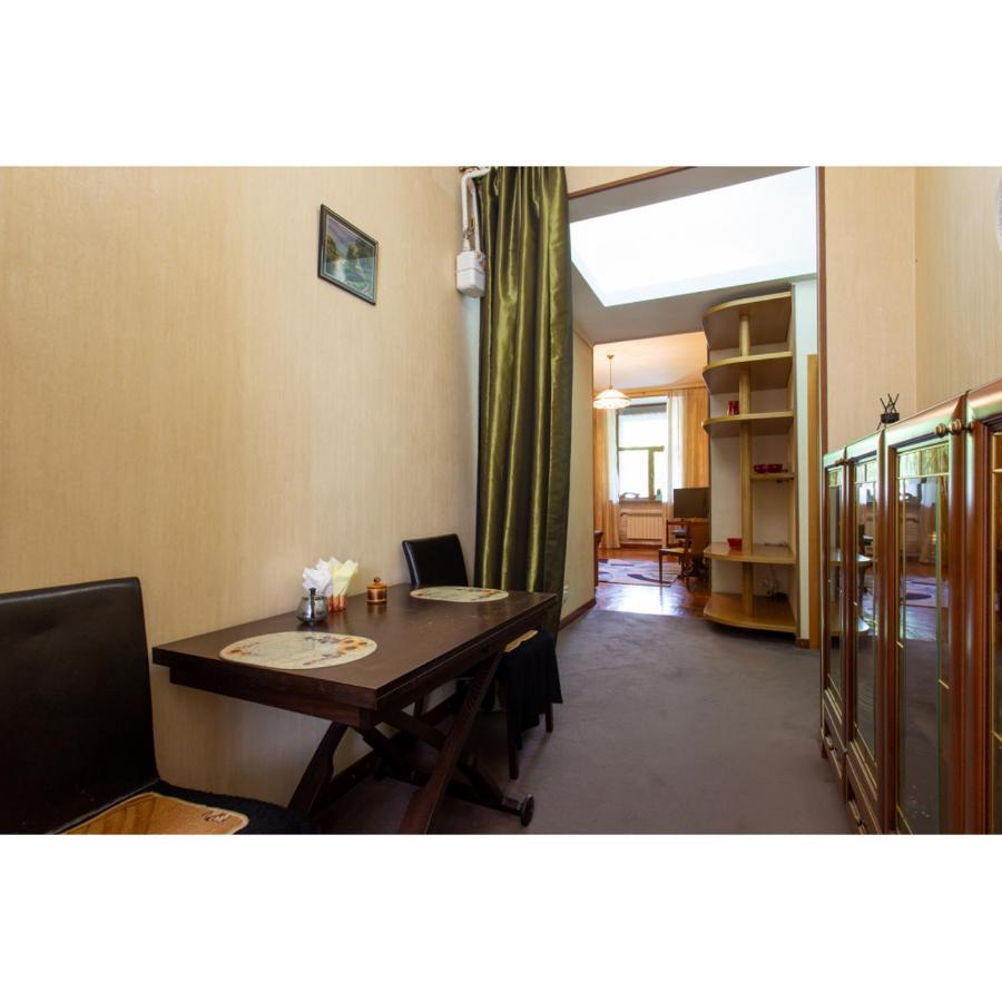 Cozy Apartment On Nezalezhnosti Avenue Harkiv Dış mekan fotoğraf